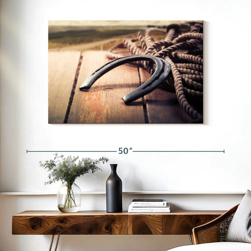 Lelar Horseshoe, 26" H x 39" W