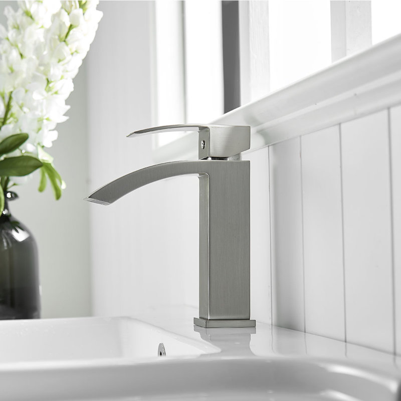Single-Hole Single-handle Bathroom Faucet, Brushed Nickel