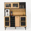 Garde-manger avec tablettes et portes