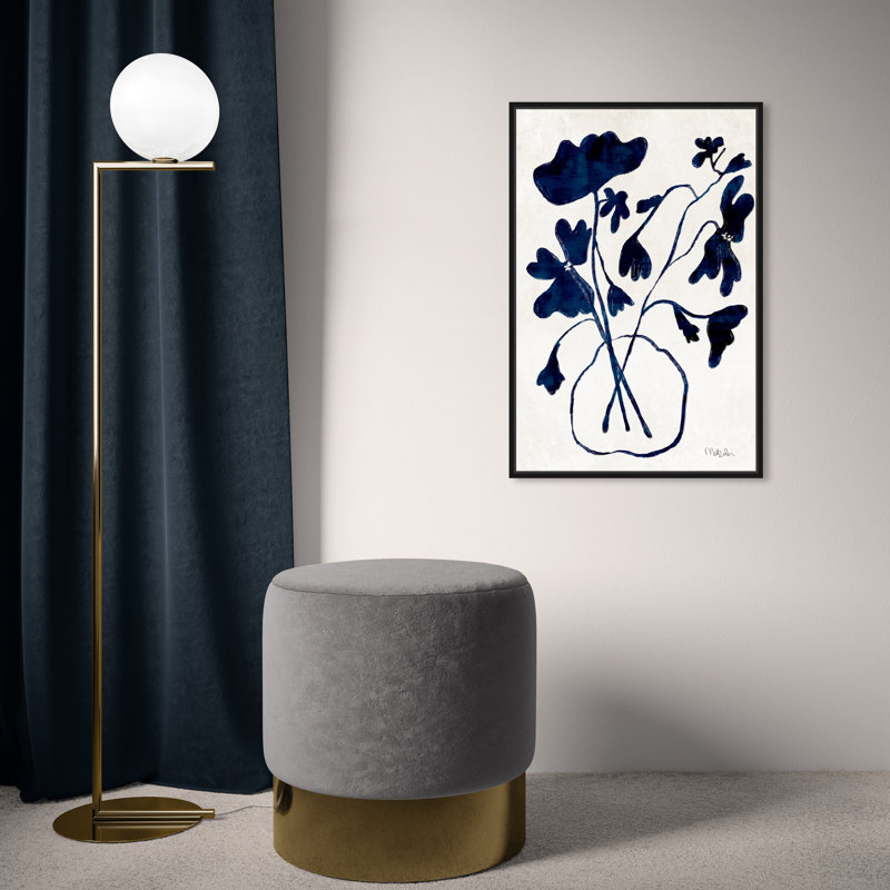Anemone Vase II - peinture sur toile, Impression encadrée, H 25 po x l 17 po, Noir