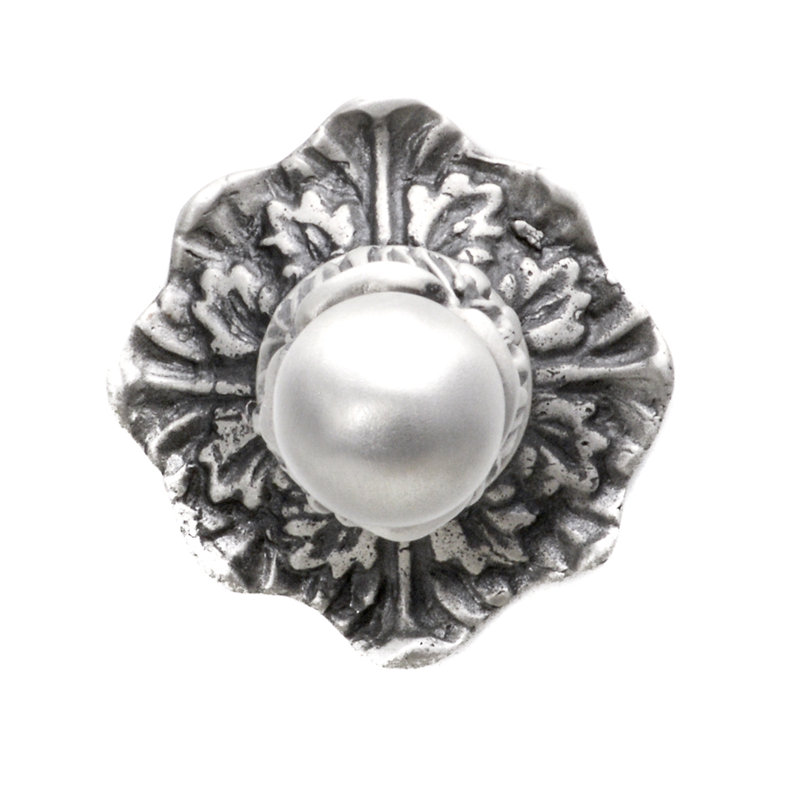 Crochet d'acanthe de style Renaissance, Satin