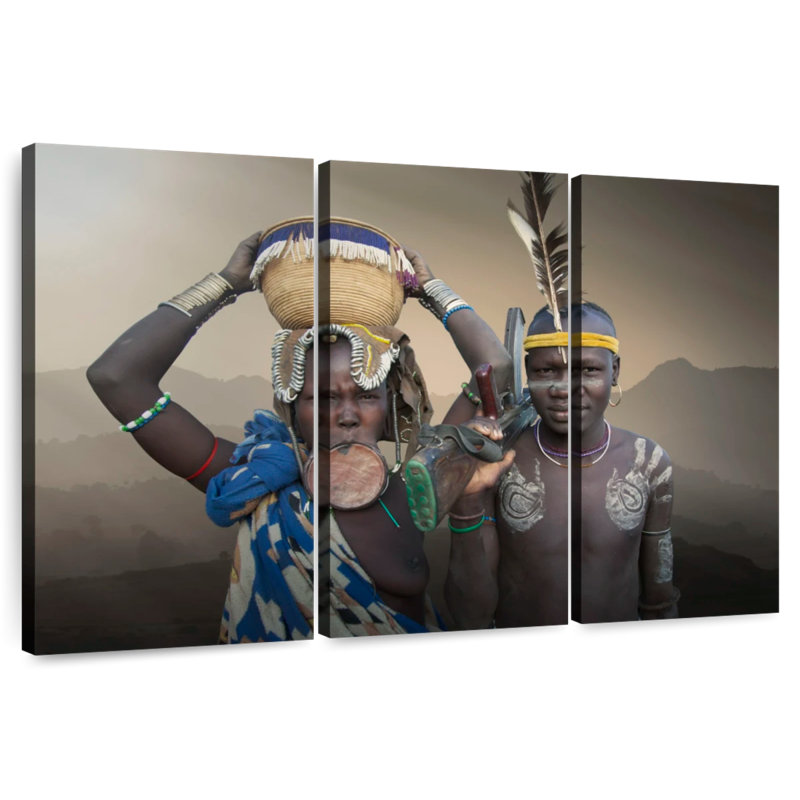 Leisha African Couple, 32" H x 50" W