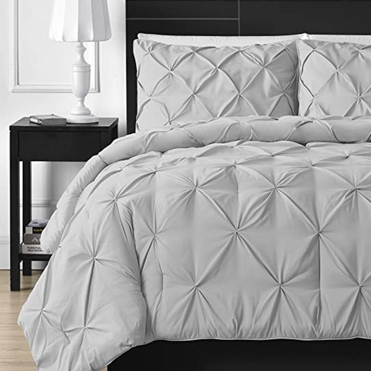 Fredda Pinch Pleat Comforter Set