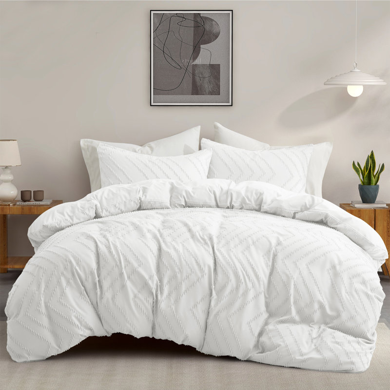 Averyonna Duvet Cover, Wave White, Queen Duvet Cover + 2 Standard Pillowcases