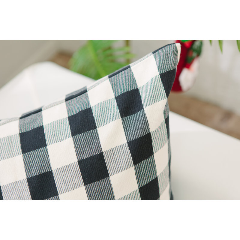 Oreiller réversible en coton Buffalo, Noir/crème, H 18 po x l 18 po, Polyester