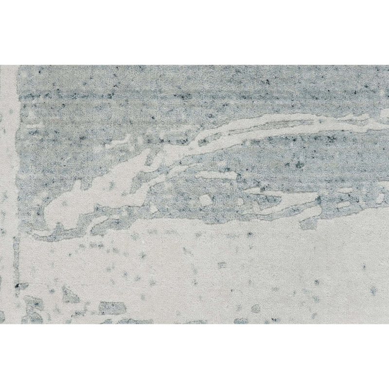 Area Rug in Gray/Silver, Rectangle 5' x 8'
