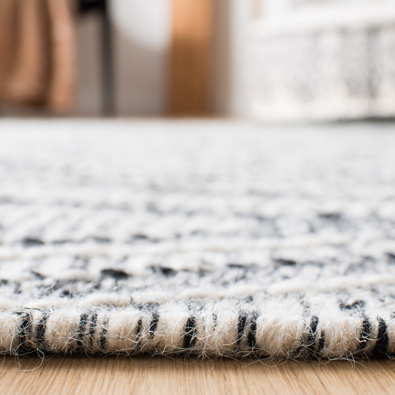 Handmade Black and Cream Wool Cotton Flat Woven Area Rug, 4' x 6'