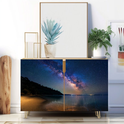 Buffet étroit de 35,4 po de largeur - armoire de rangement d'appoint à 2 portes avec ciel étoilé de nuit, voie calme, impression de rivage de plage et pieds en métal