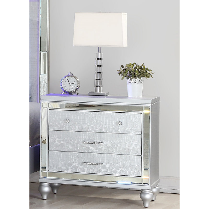 Table de chevet glamour 3 en argent - Pièce éblouissante et éblouissante dans la chambre à coucher
