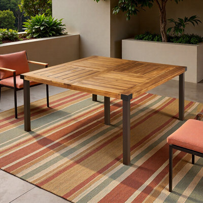 table de salle à manger extérieure