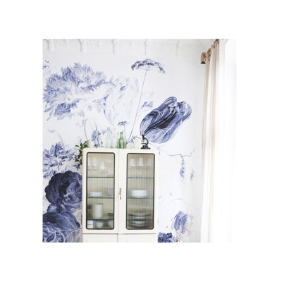 Moneta 1.52m x 1.04m Matte Mural
