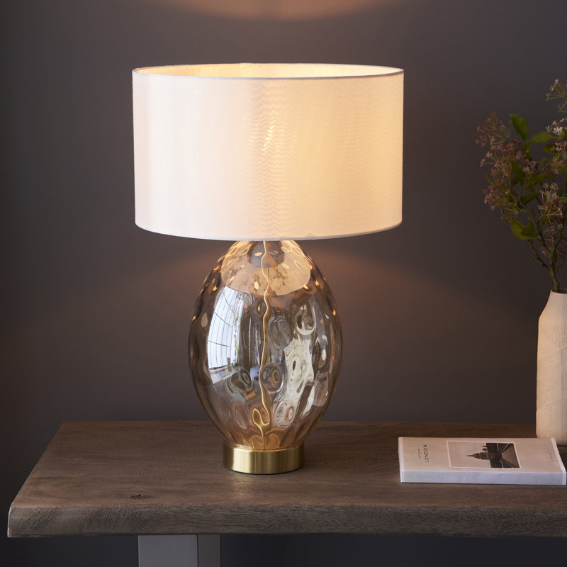 Karyen Metal Lamp
