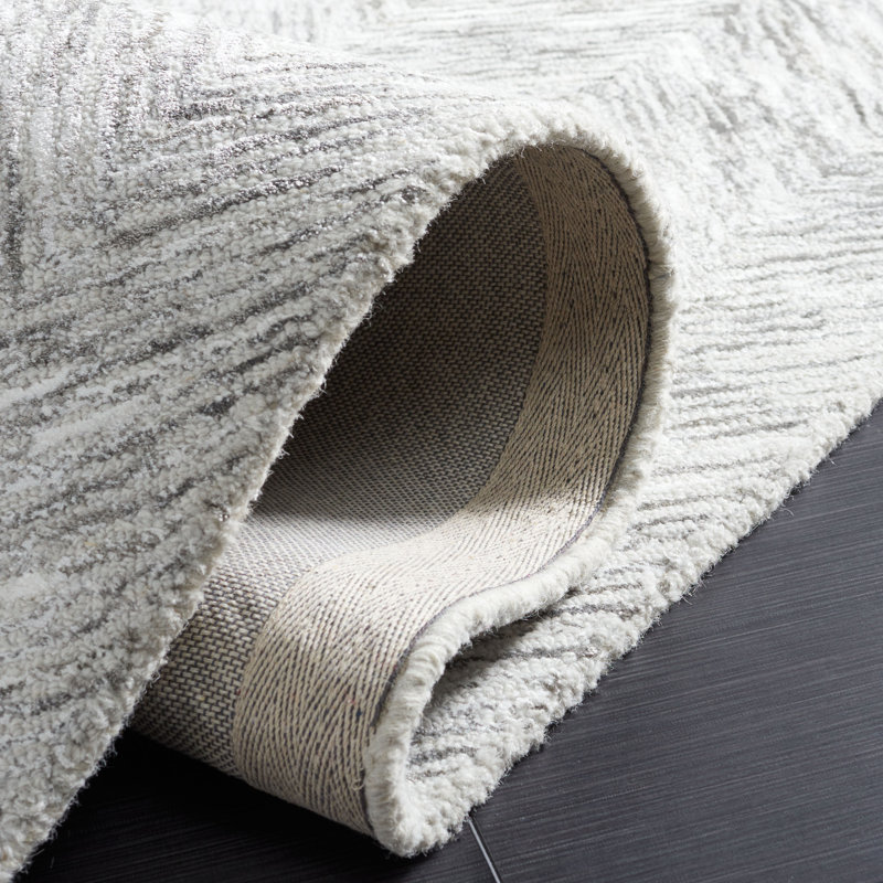 Kenosha Hand Tufted Viscose/Wool/Cotton Chevron Rug in Gray, Ivory, Runner 2'3" x 8'