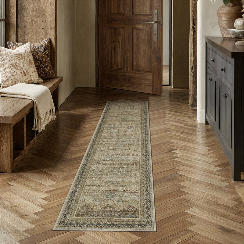 Tapis oriental brun clair avec envers antidérapant Vesper, Tapis de couloir 2 pi x 8 pi, Marron foncé
