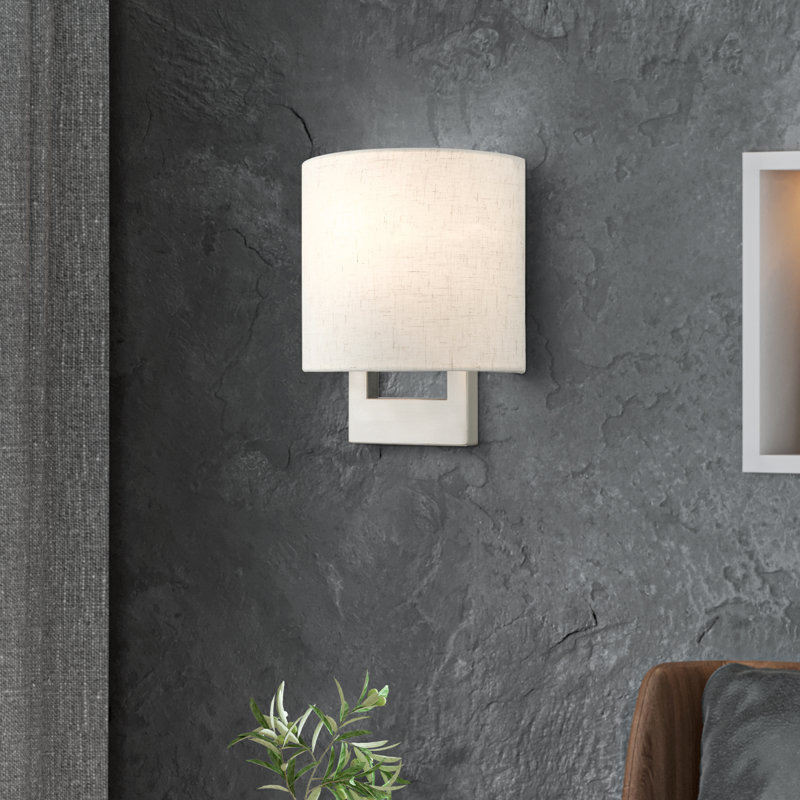Applique murale en acier Rakhee, H 9,5 po x l 9,5 po x P 3,95 po, Nickel brossé, Beige