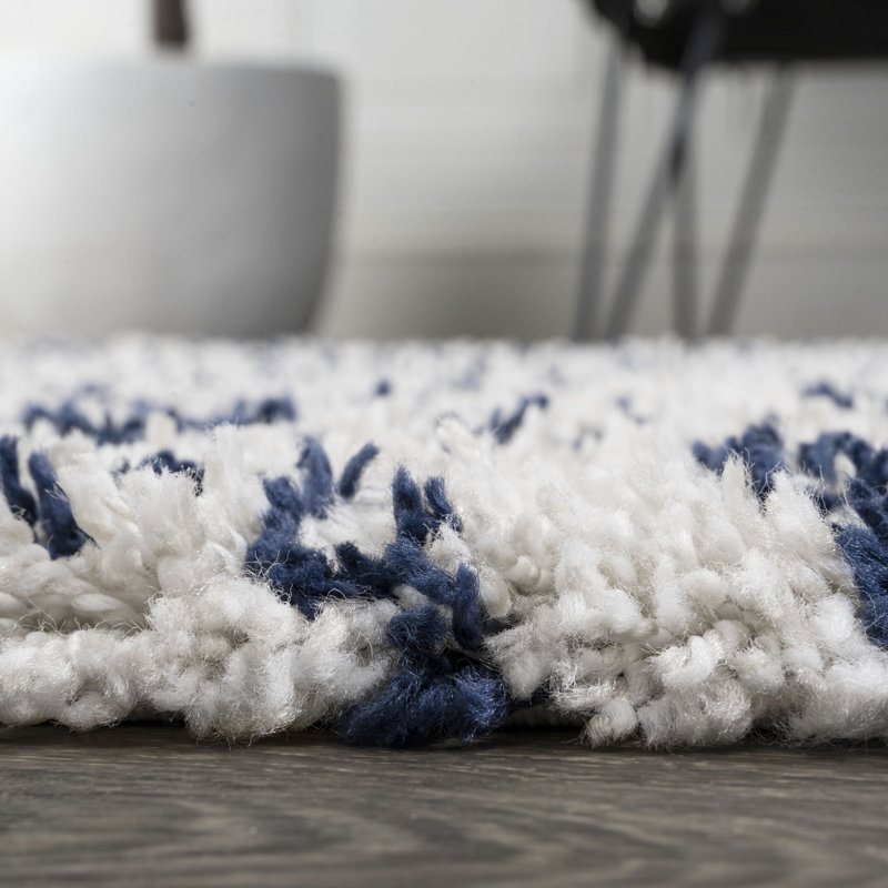 Tapis beige / bleu marine à poils longs Sineu, Rectangle 5 pi 3 po x 7 pi 7 po