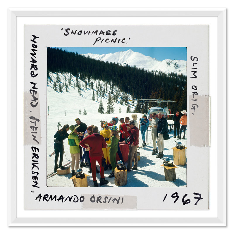 «Snowmass Picnic - Slide», 1 janvier, par Slim Aarons - reproduction d'un seul cadre