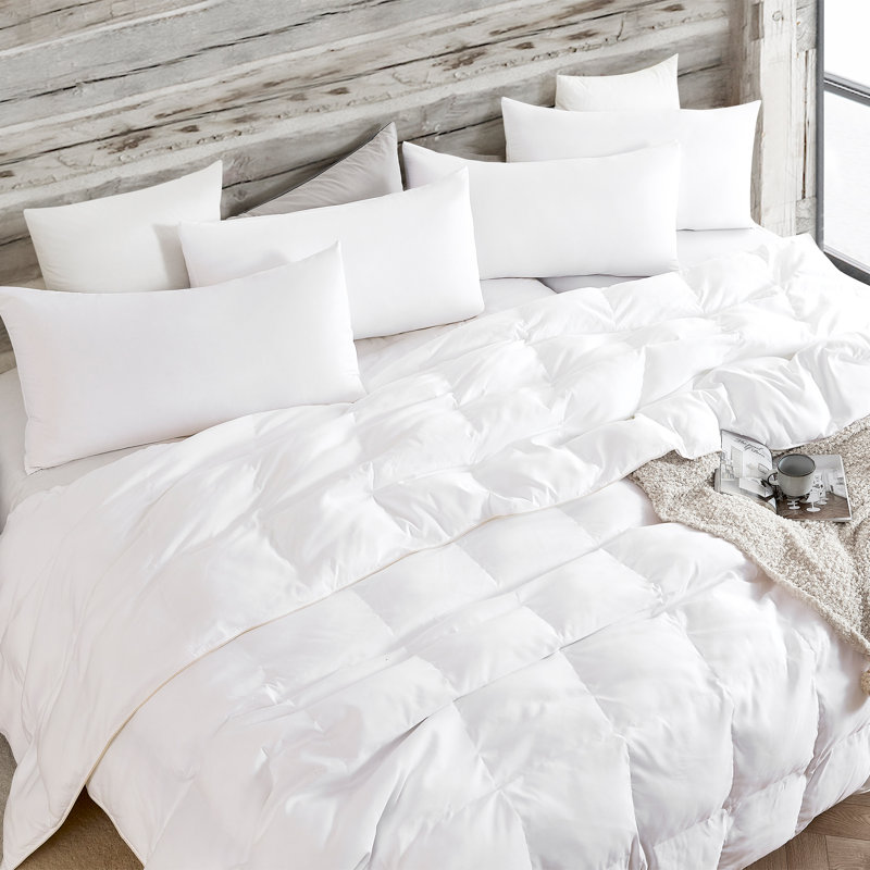 Cooling Lightweight Coma Inducer Oversized Comforter, Oversized Alaskan King Comforter + 4 King Shams, White Meno