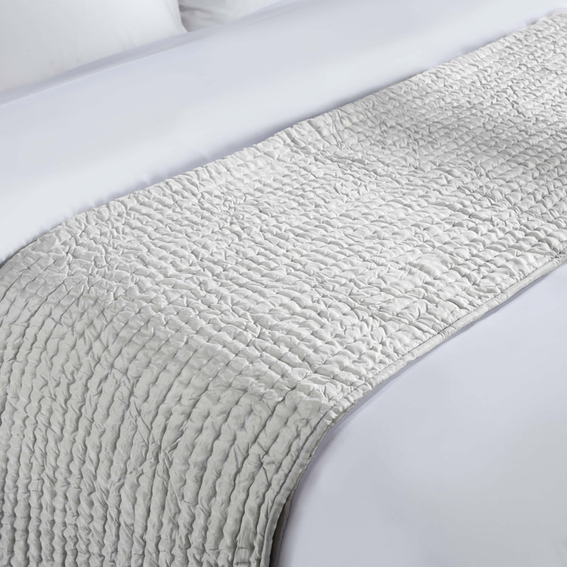 Bella 100% Silk Medium Weight All-Season Handmade Quilt And Pillow Sham Set, Throw Quilt, Silver