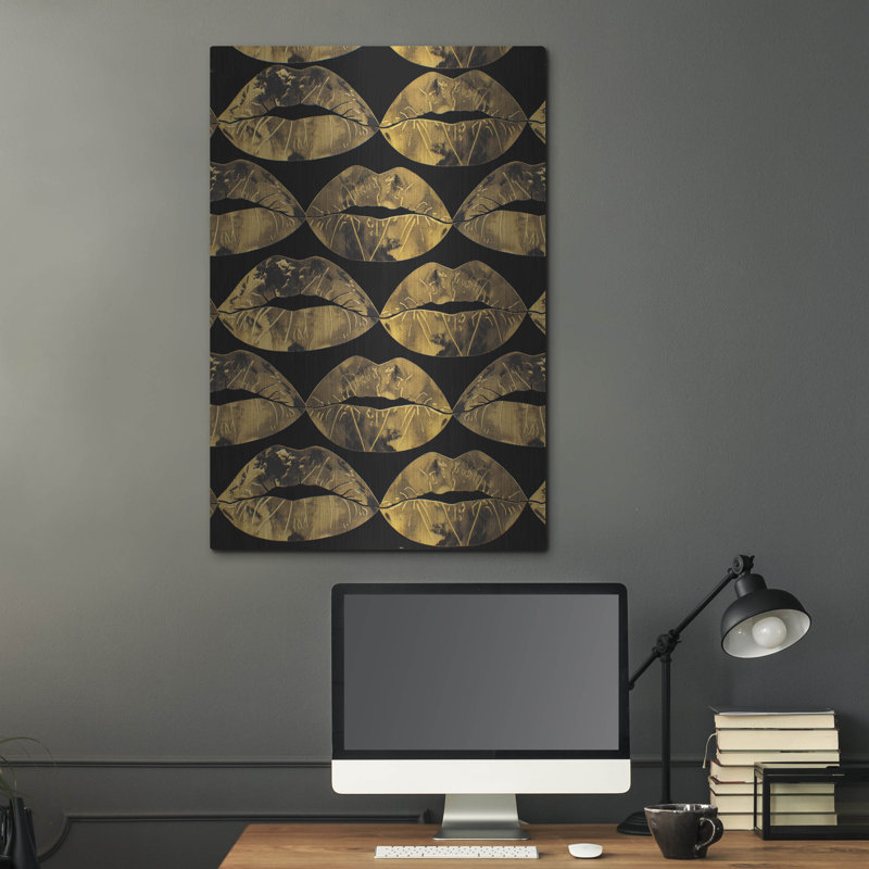 «Gold Kisses In The Air» par Svetlana Aleynikova, art mural en métal, H 36 po x l 24 po
