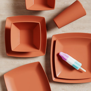 Outdoor dinnerware
