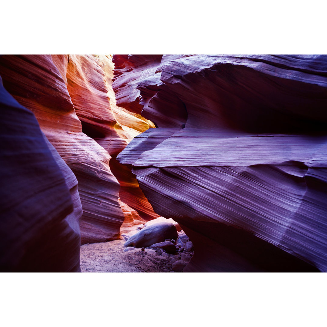 Upper Antelope Canyon von Powerofforever - Kunstdrucke auf Leinwand