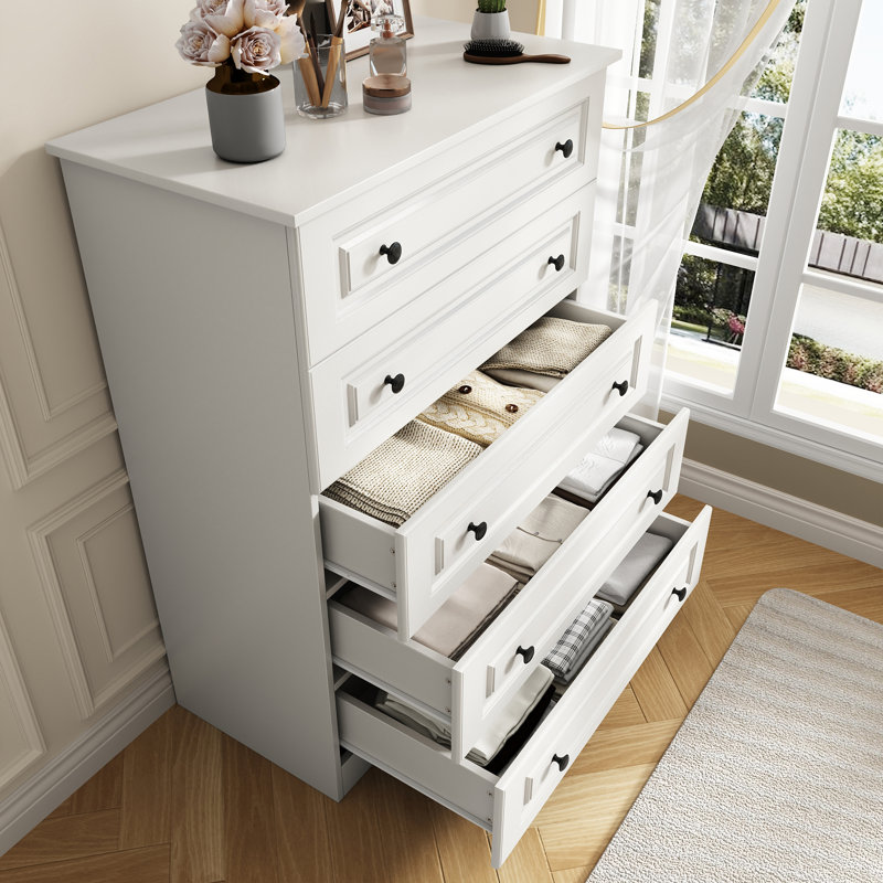 5 Drawer 29.5'' W Wood Modern Drawer Dresser, White