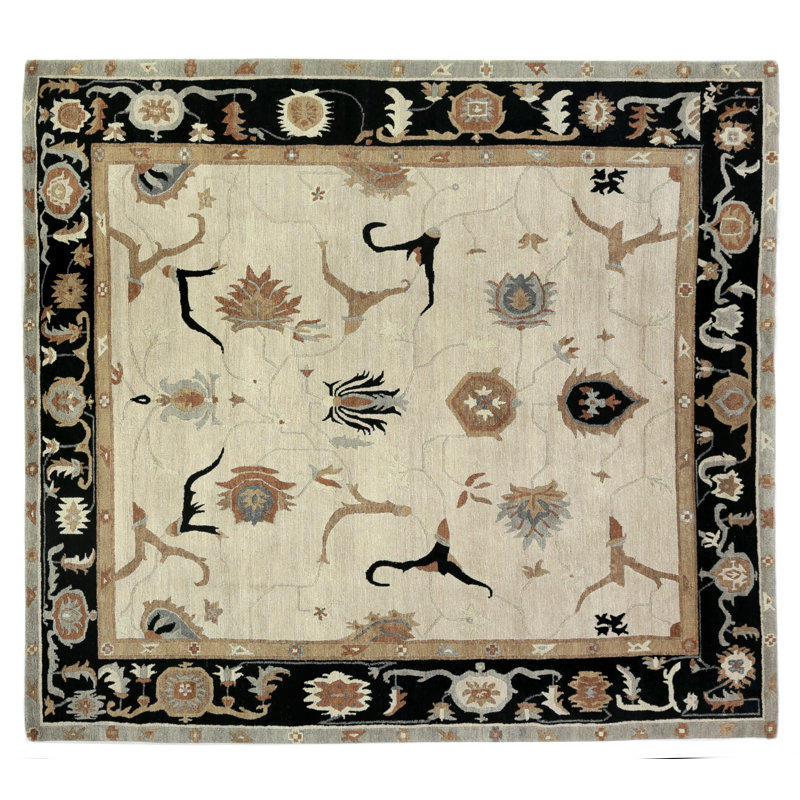 Roman hand-knotted New Zealand Wool Ivory/Black Area Rug
