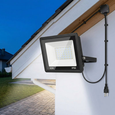 50-Watt Led Dusk To Dawn Outdoor Security Flood Light