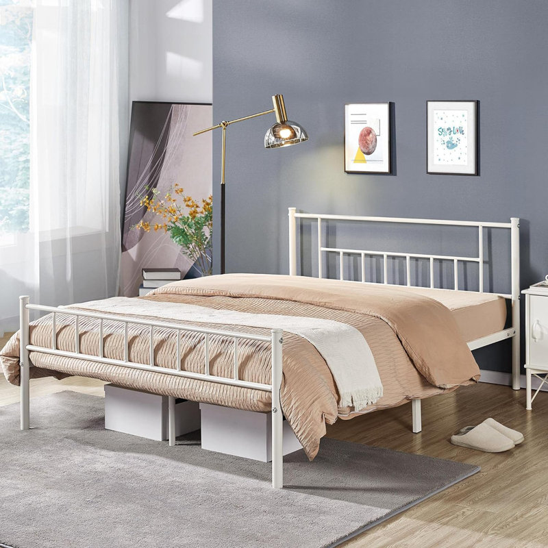 Delaenie Metal Platform Bed, Grand, Blanc