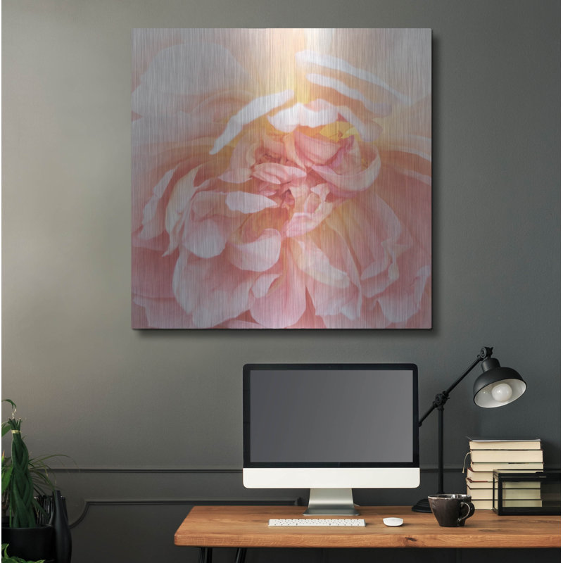 Heavenly Rose par Rebecca Swanson, H 36 po x l 36 po