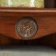 Armoire de coin en noyer massif et bois manufacturé