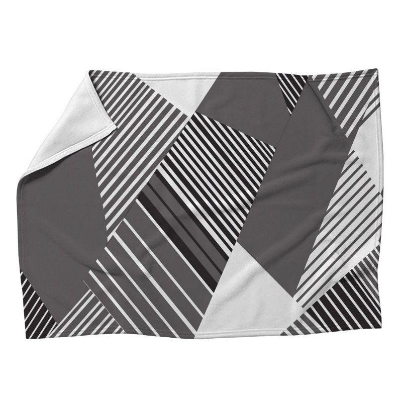  Couverture polaire à géométrie abstraite, L 50 po x L 60 po