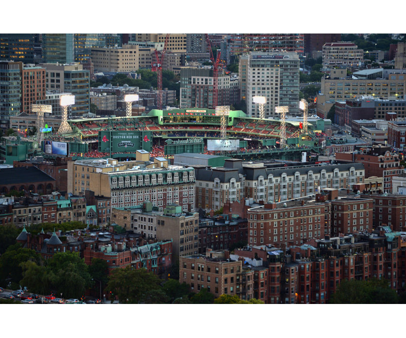 Fenway Park, H 16 po x l 24 po
