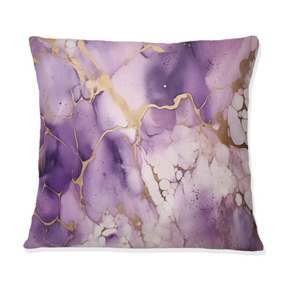 Coussin décoratif mauve et doré à motif de nuages d'encre de marbre VII