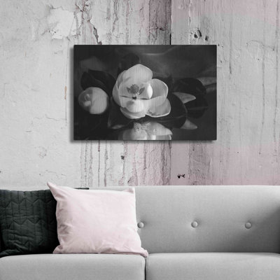 «Magnolia in Bloom» par Debra Van Swearingen