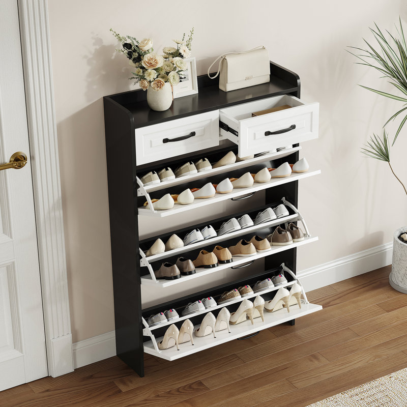 Armoire à chaussures fonctionnelle avec 3 portes et 2 tiroirs, offrant beaucoup d'espace de rangement et des compartiments réglables pour une vie organisée