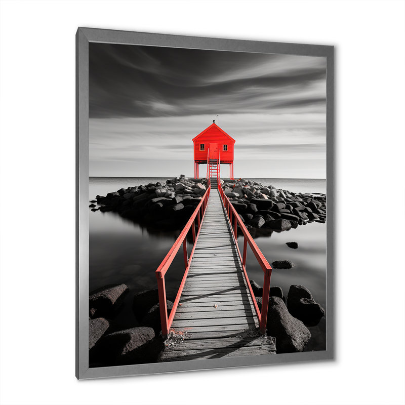 Valo Coastal Pier Reflections I, H 44 po x l 34 po x P 1,5 po, Cadre photo argenté