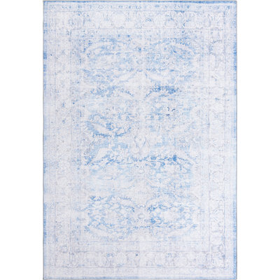 Tapis traditionnel bleu pâle Alush