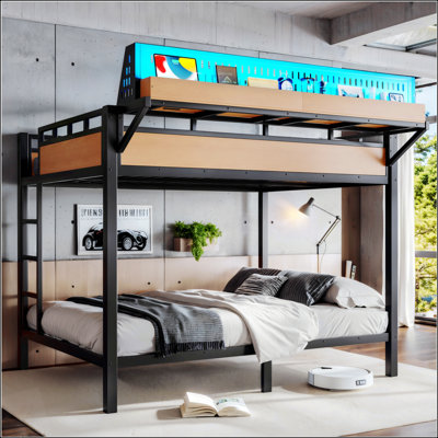 Grand lit superposé en métal avec tablettes de rangement, panneau perforé, ports USB et lumières DEL, conception peu encombrante pour les adolescents et les adultes