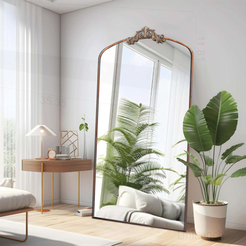 Miroir pleine grandeur en métal, Doré