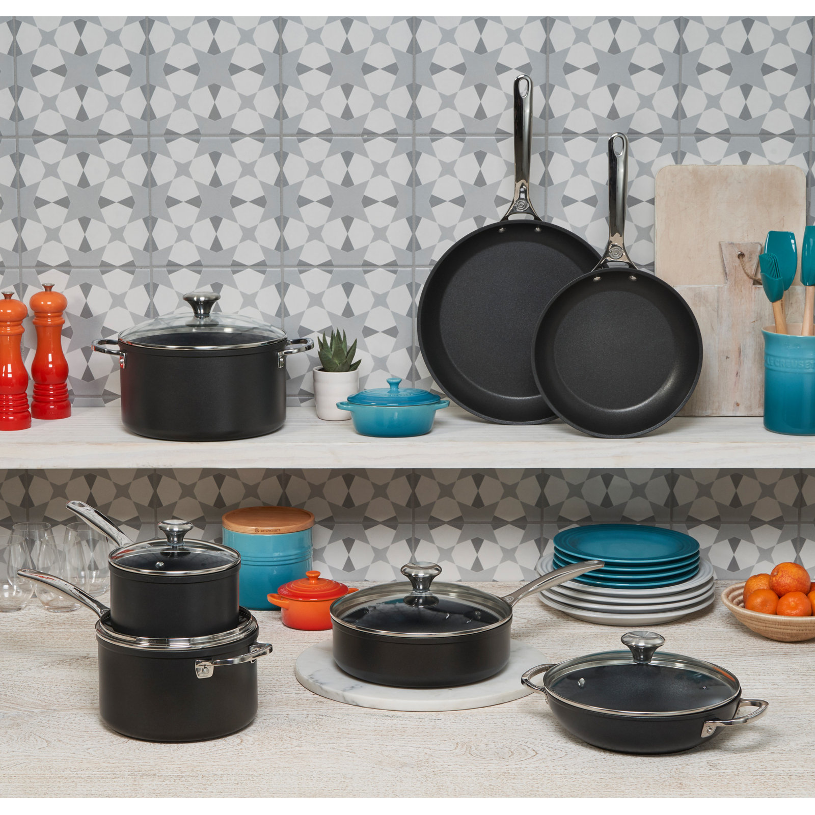 Le Creuset Toughened Non-Stick Stockpot, 6.3 qt.