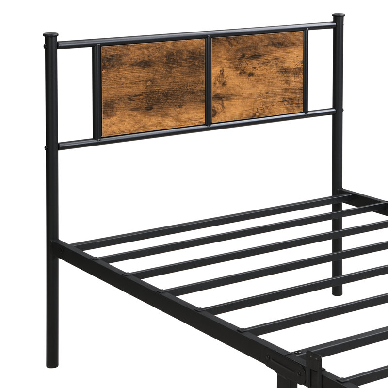 Lit simple en métal avec tête de lit décorative en bois TG