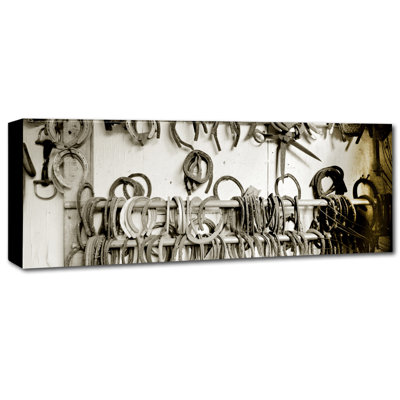 «cheval chaussures, reproduction de photo sur toile tendue