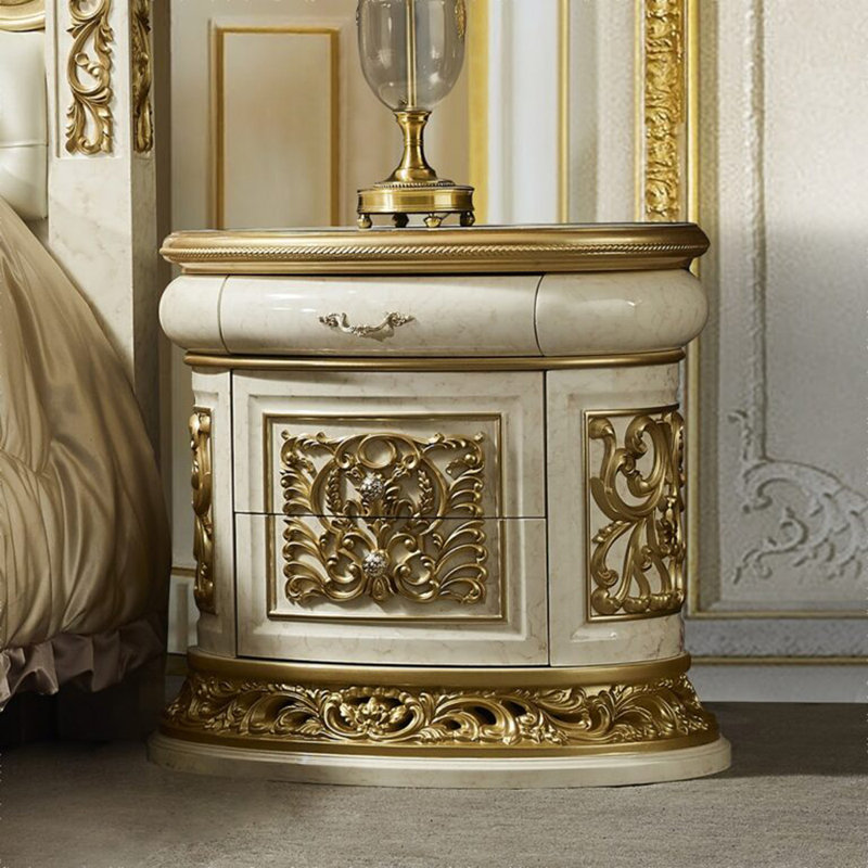 Table de chevet antique et blanche sculptée à la main avec base robuste