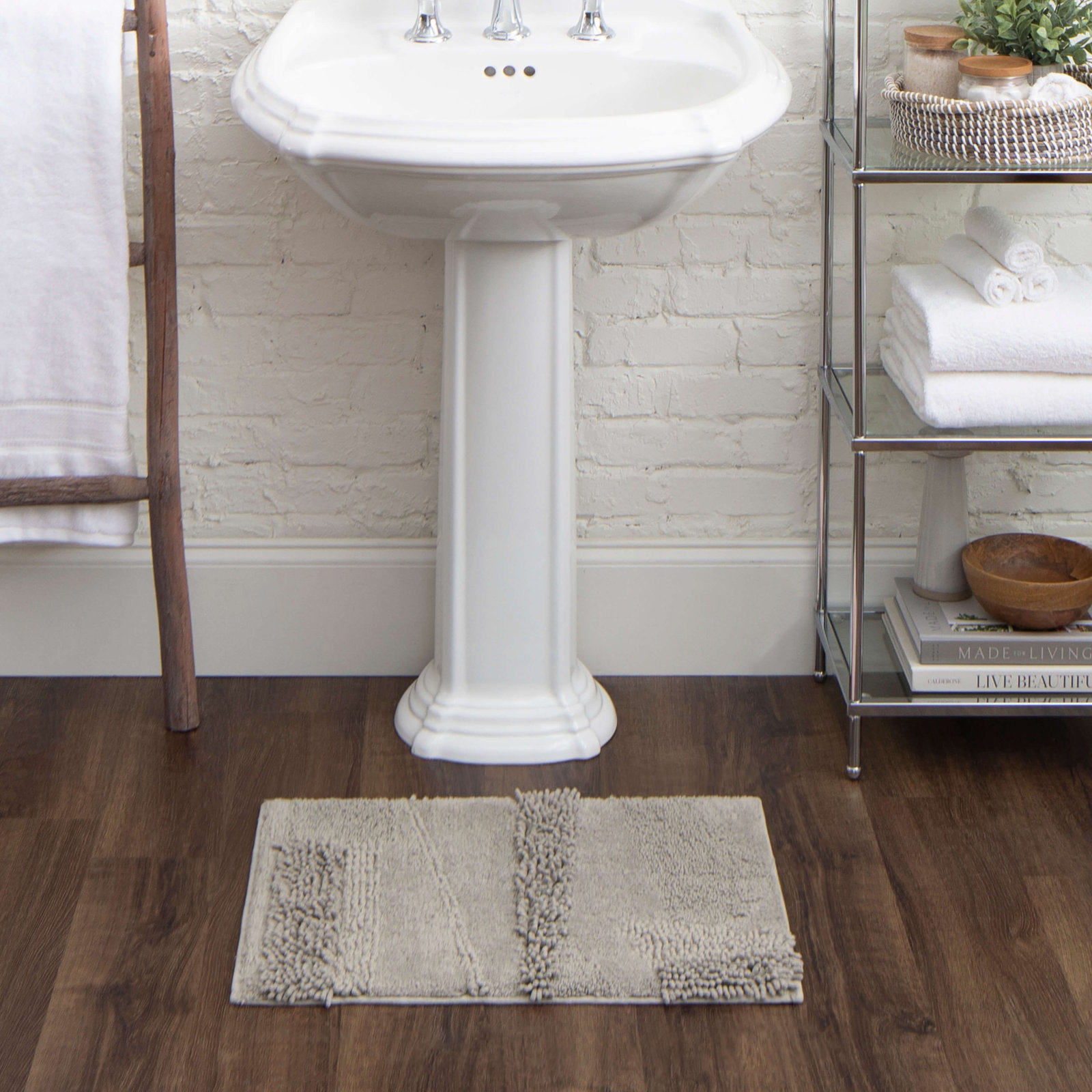 Laverne Solid Cotton Bath Rug, 17" W x 24" L, Silver