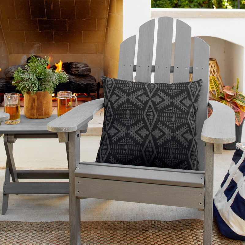 Coussin réversible, Black Geometric, H 22 po x l 22 po