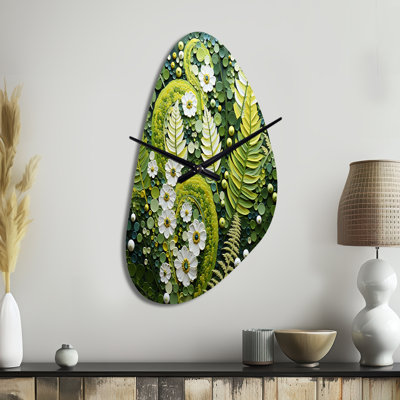 Fougère vert clair plante fantaisiste spirales I - fougères horloge murale asymétrique en métal, impression d'horloge murale moderne de forme unique