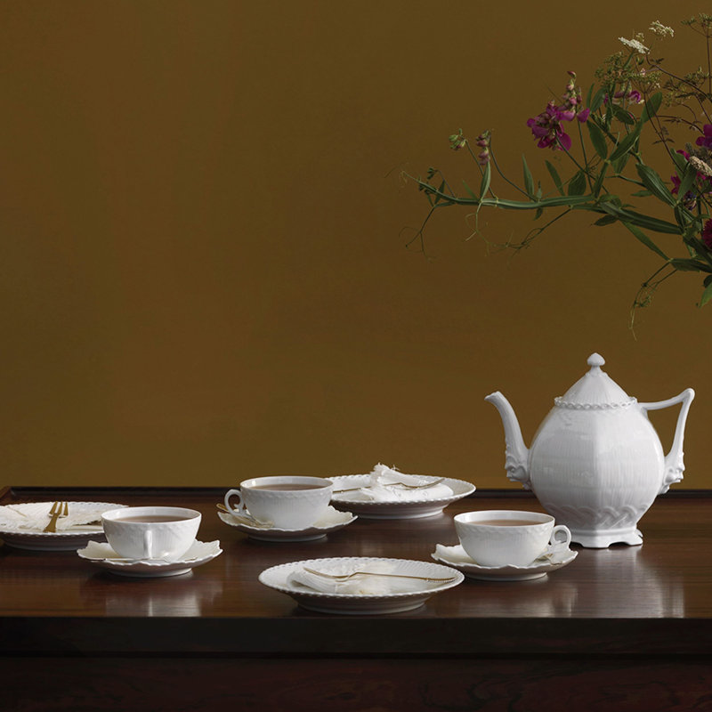 White Fluted Full Lace Teapot