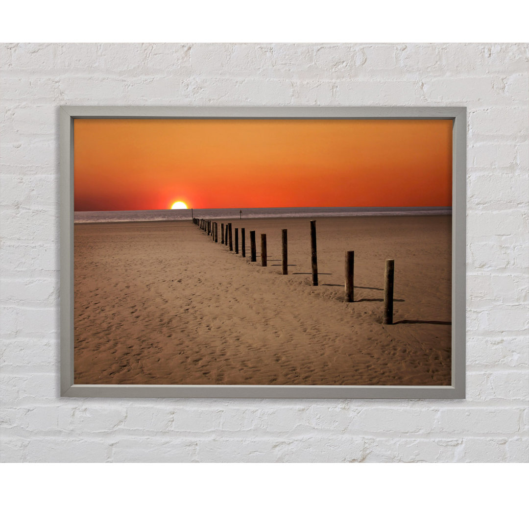 Gerahmtes Poster Sunset Walk Framed Print